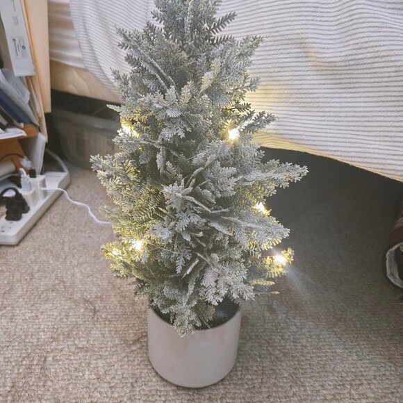 NEW Mini LED Christmas Tree approx 7 inch Light up ✨ - Picture 1 of 4
